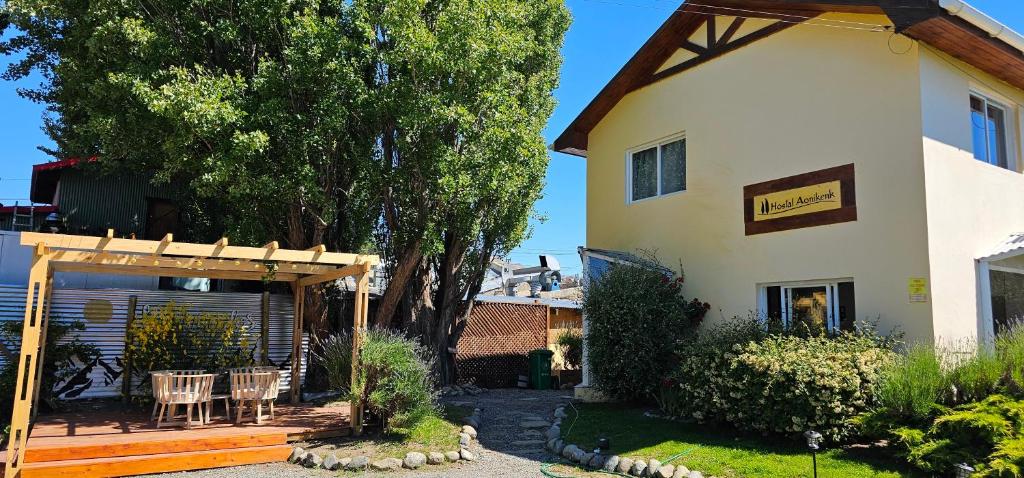 Aonikenk House