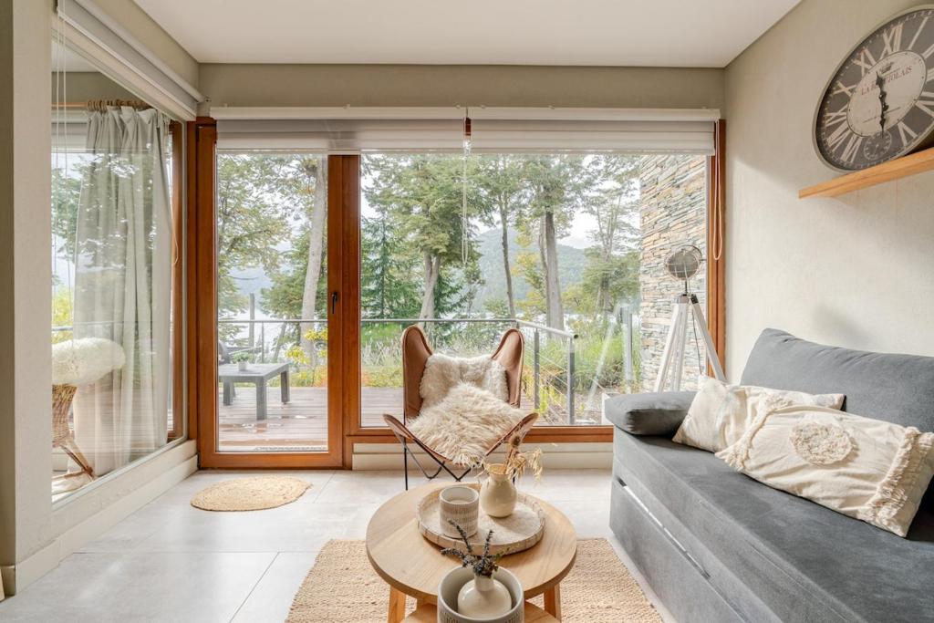 Paraiso correntoso Hermoso departamento con vista al lago y piscina climatizada