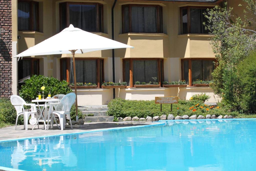 Hosteria Las Lengas by Visionnaire