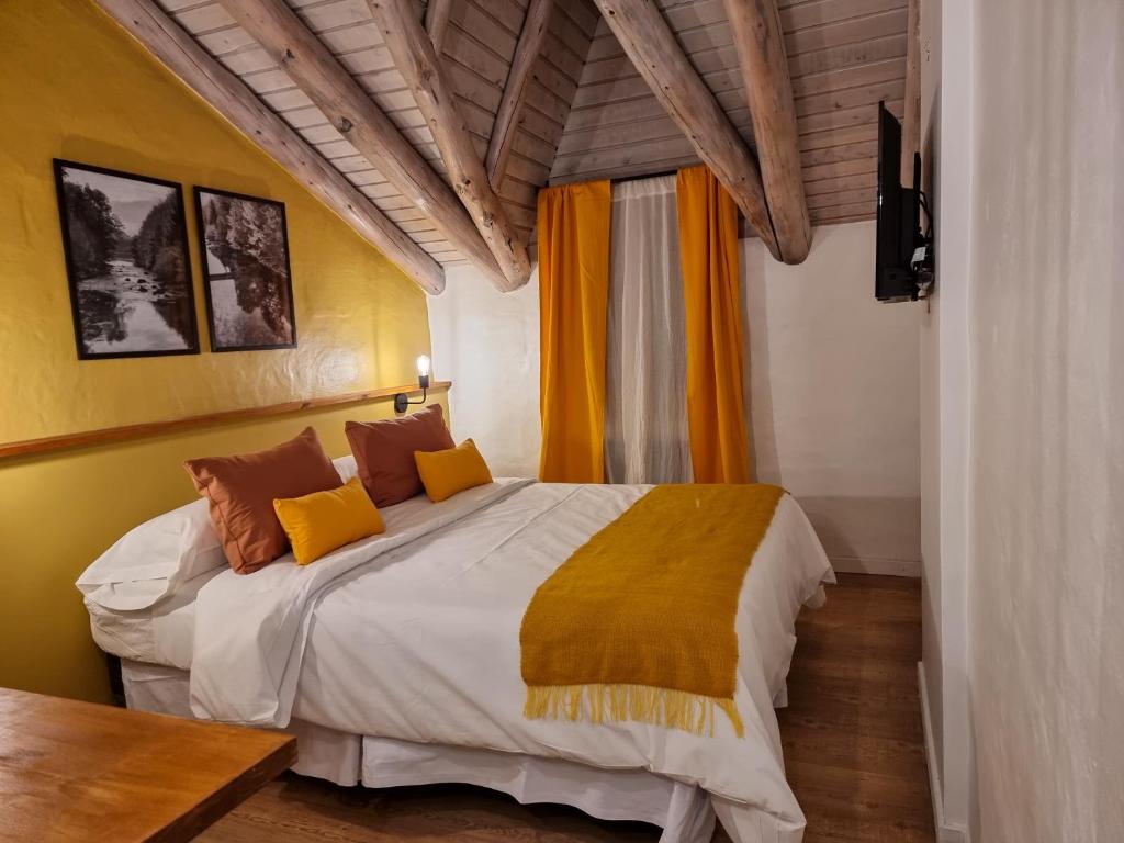 Hosteria Las Lucarnas