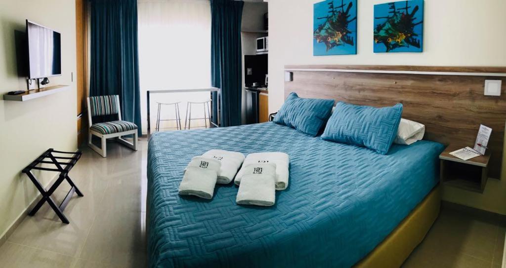 ILLIA 121 APART HOTEL