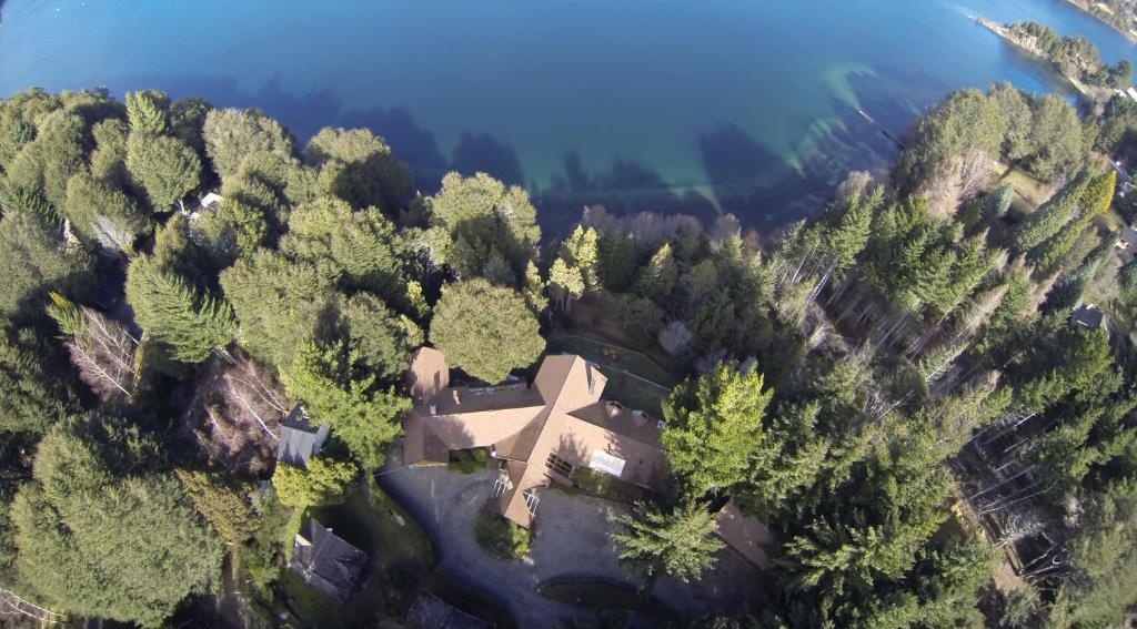 Peninsula Petit