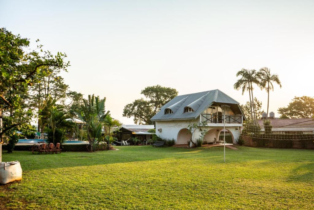 " Casa quinta "San Bernardo" Con Pileta y amplio jardín